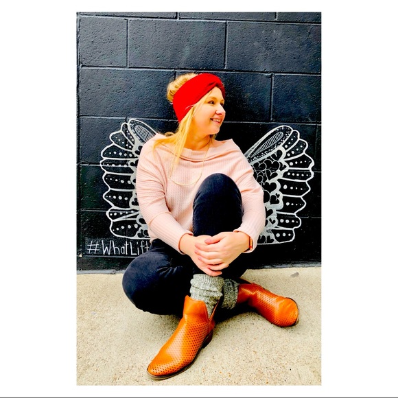 Hi everyone! 🙋🏼‍♀️ - Picture 1 of 1